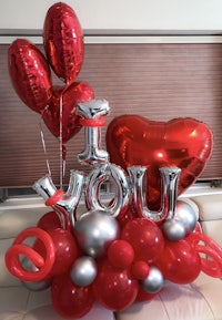 valentine's day balloon bouquet