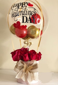 happy valentine's day balloon with red roses