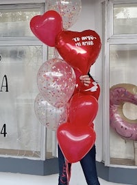 valentine's day balloon bouquet